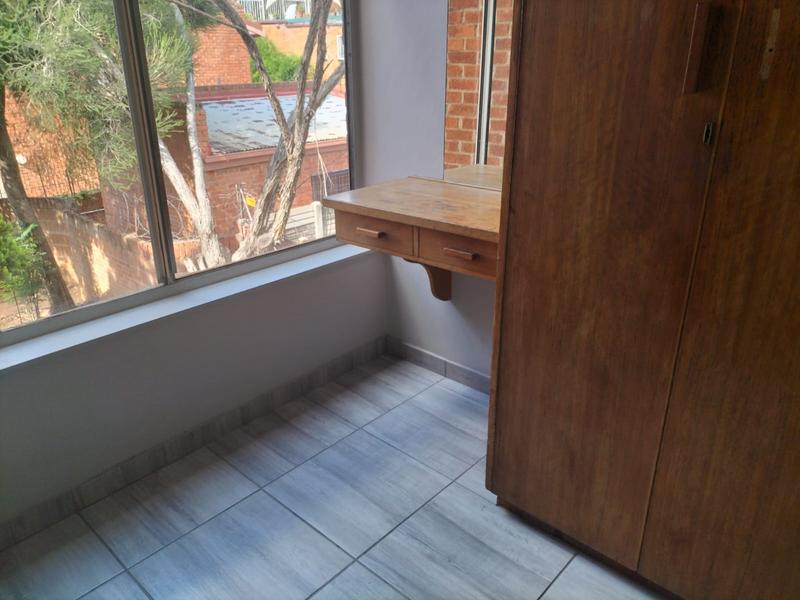 5 Bedroom Property for Sale in Willows Free State